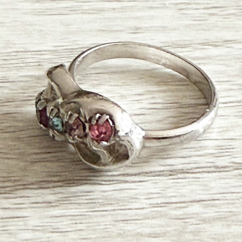 Emmons Vtg Size 6.75 Adjustable Silver Tone Multicolor Rhinestone Ring 60s 70s - Picture 8 of 13